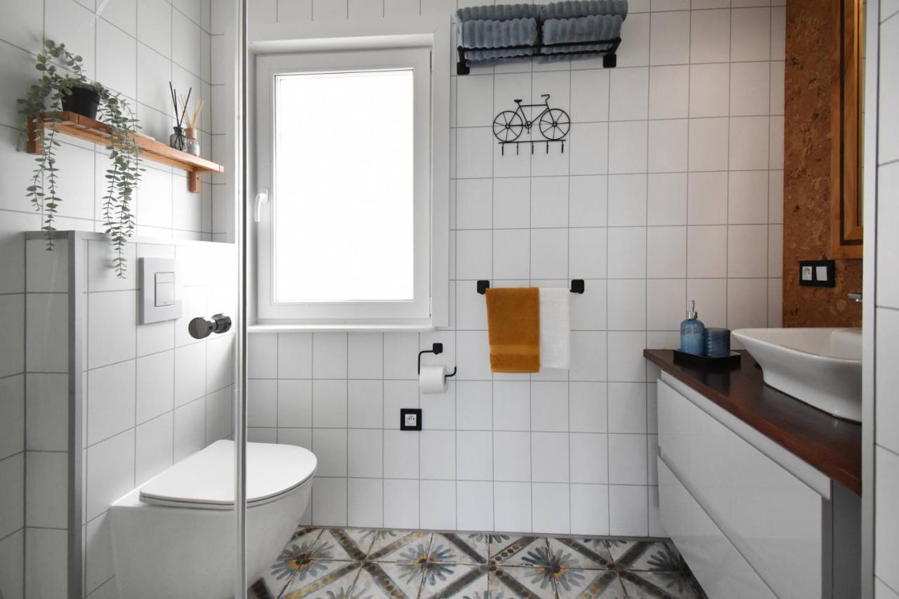 Dadaj Park Home Бискупиец Екстериор снимка